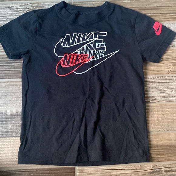 Nike Other - Nike T-Shirt